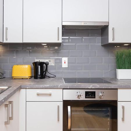 Cosy Ground Floor Apartment ลอนดอน ภายนอก รูปภาพ