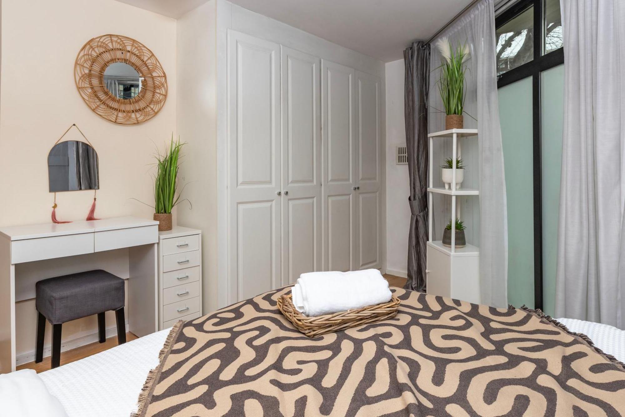 Cosy Ground Floor Apartment ลอนดอน ภายนอก รูปภาพ