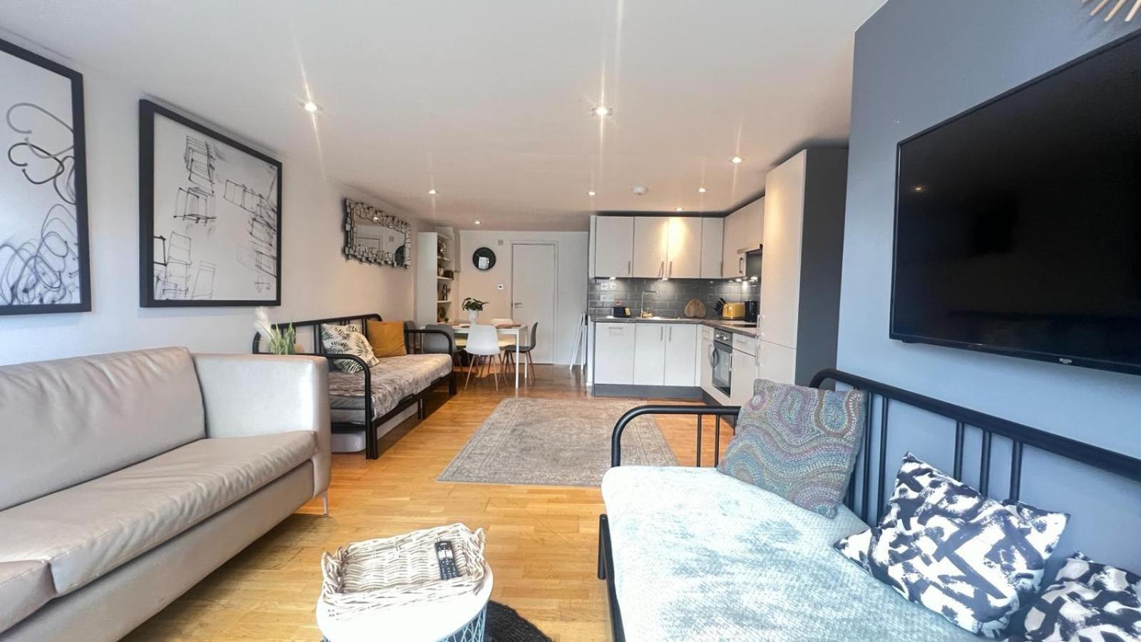 Cosy Ground Floor Apartment ลอนดอน ภายนอก รูปภาพ